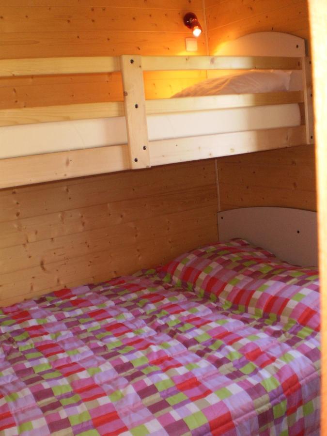 Camping Le Pont D'Allagnon Lempdes sur Allagnon Eksteriør billede